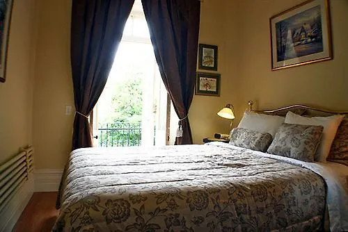 Gingerbread Manor Bed & Breakfast Montreal