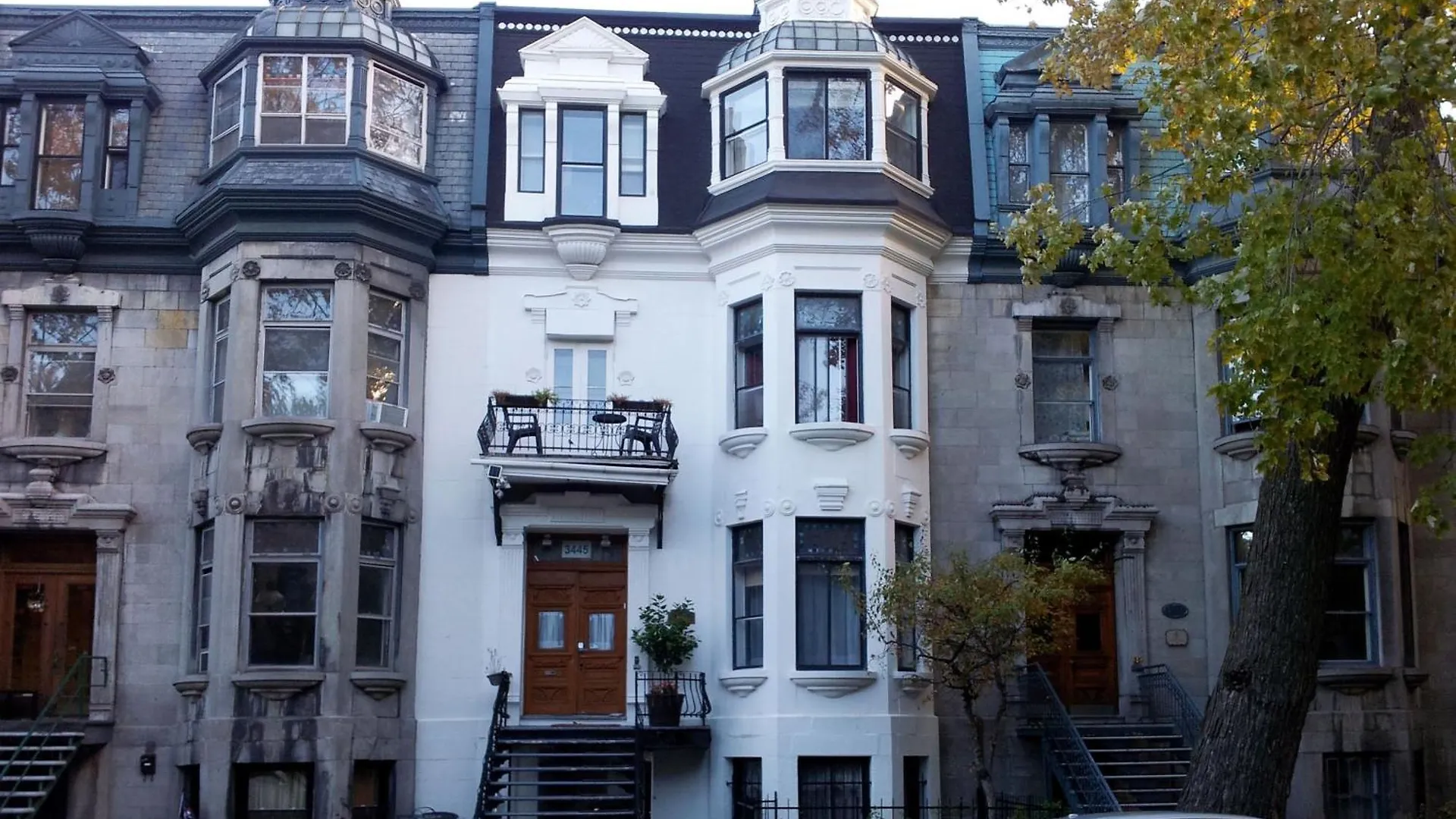 Gingerbread Manor Bed & Breakfast Montreal