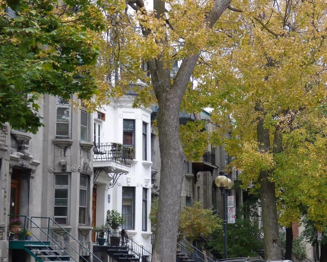 Gingerbread Manor Bed & Breakfast Montreal 3*,