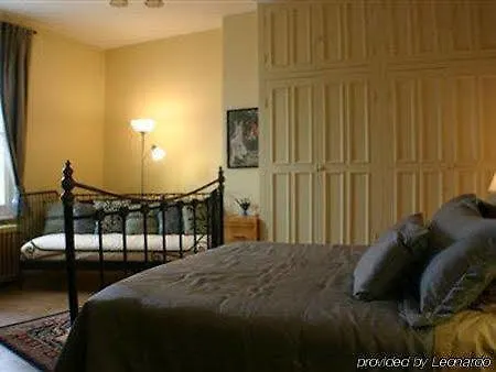 Gingerbread Manor Bed & Breakfast Montreal