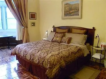 Gingerbread Manor Bed & Breakfast Montreal